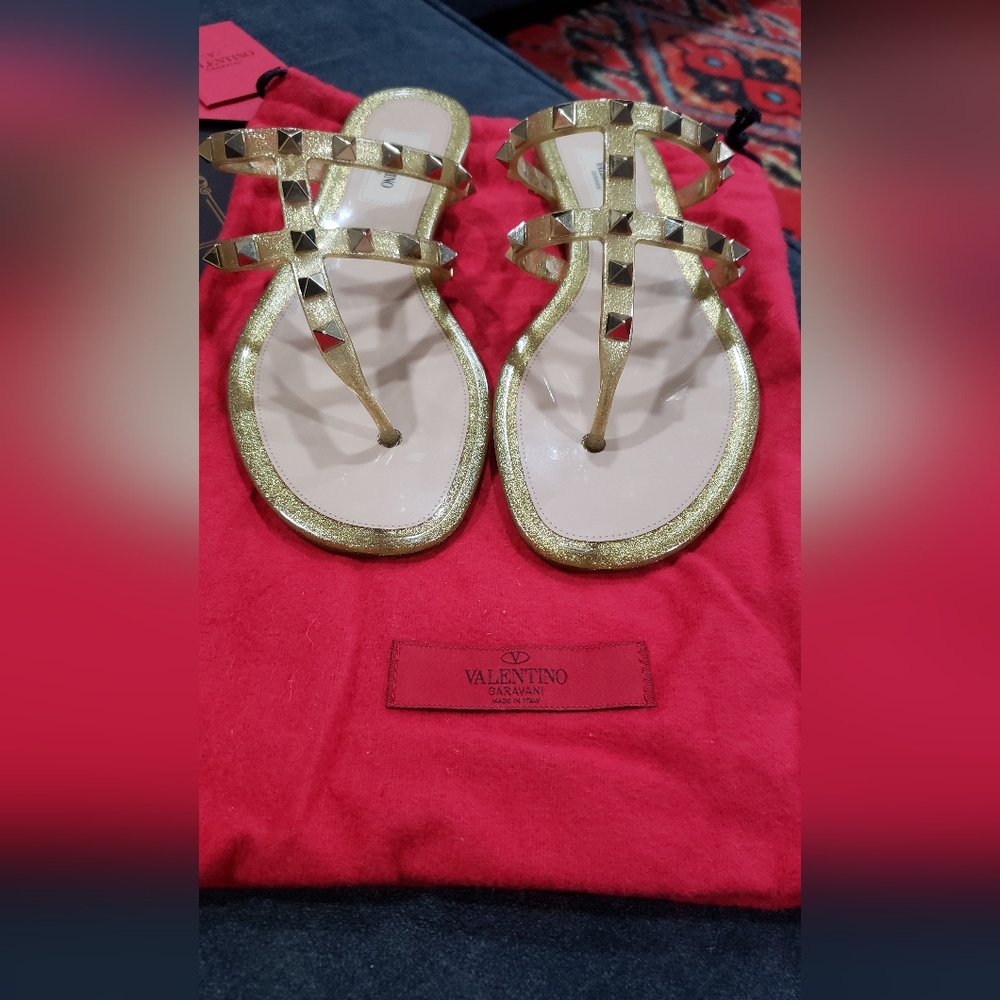 Valentino Garavani Rockstud Jelly Sandals Gold size 36 - Picture 3 of 13